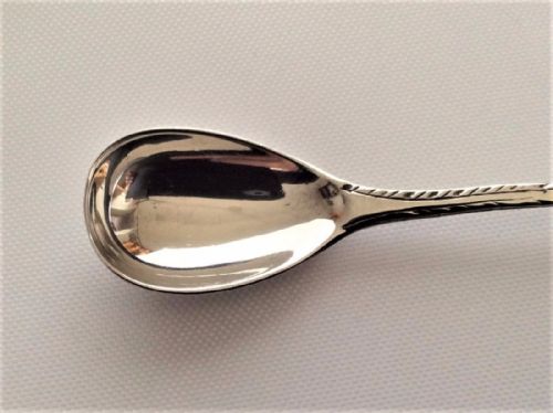fig 1. A Victorian Onlsow pattern duty dodge silver mustard spoon.