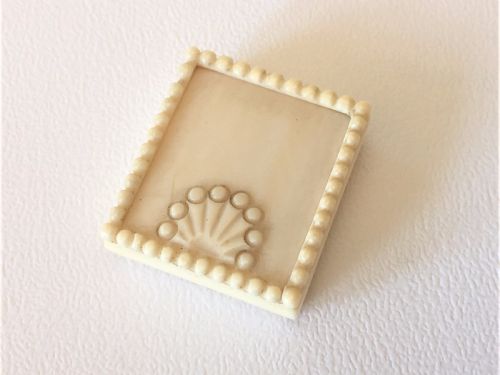 fig 1. A Victorian carved ivory stamp case.