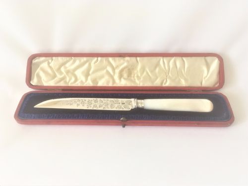 A Boxed Edwardian Silver Wedding Cake Knife.