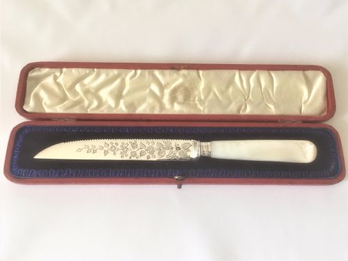 fig 1. A boxed Edwardian silver Wedding cake knife.