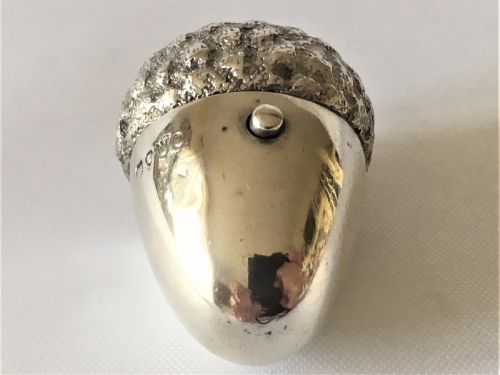 fig 1. A rare Victorian silver 'acorn' thimble case