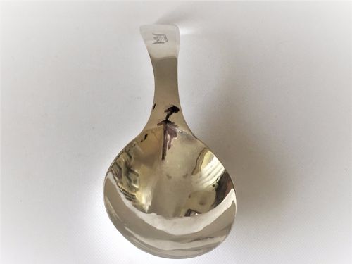 fig 1. A rare Hester Bateman silver caddy spoon.