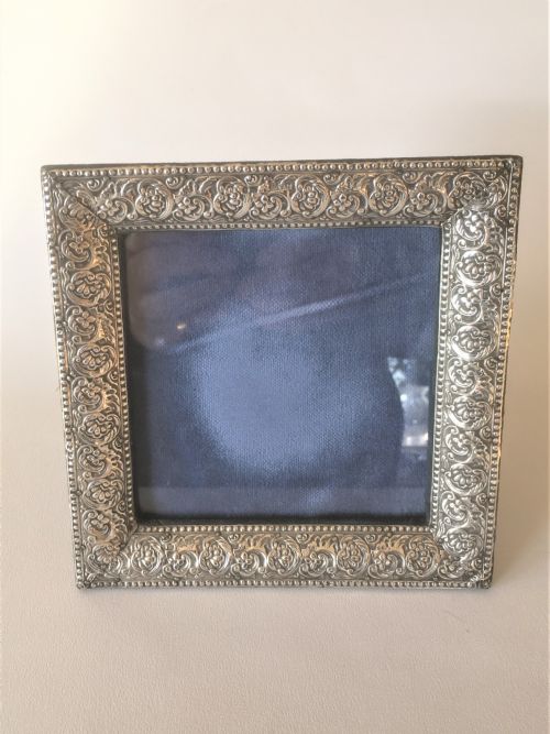An Attractive Victorian Silver Photo Frame.