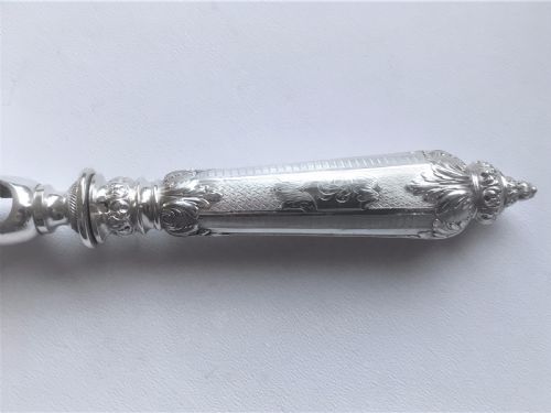 fig 1. A superb French silver manche a gigot d'agneau