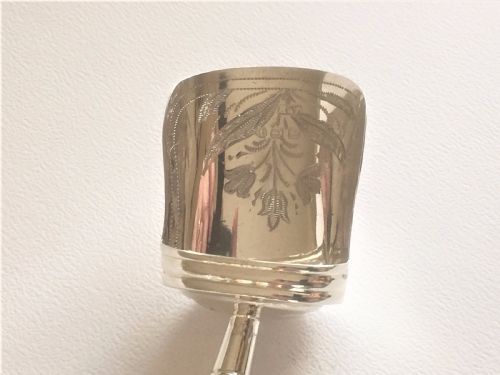 fig 1. A gorgeous Victorian silver caddy shovel