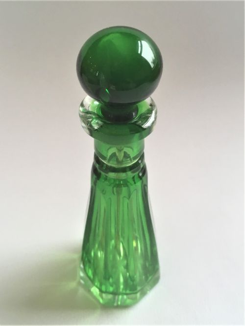 A Georgian Silver and Glass Cayenne Spice Bottle