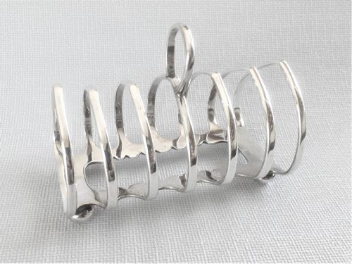 fig 1. A superior quality George V silver toast rack