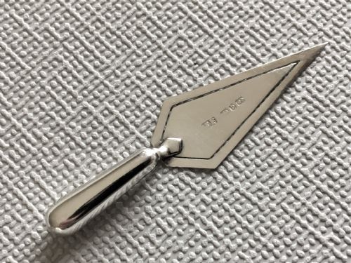 fig 1. A Victorian novelty silver trowel bookmark