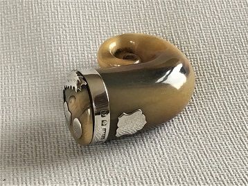 fig 1. A Scottish Provincial silver and horn snuff mull