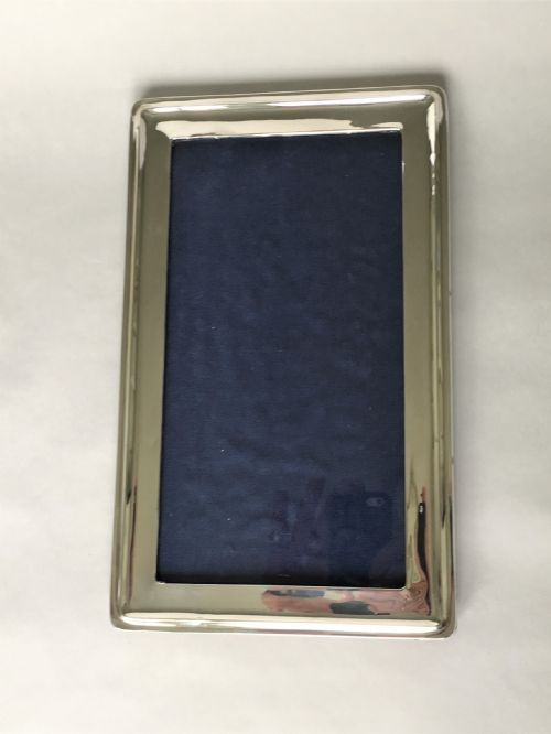 fig 1. A large George V silver photo frame