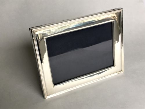 A Landscape/portrait Silver Photo Frame