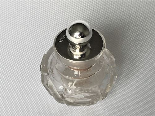 A Pretty Silver Mounted Cut Glass Scent Bottle