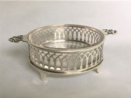 A Pierced Chester Silver George V Butter Dish