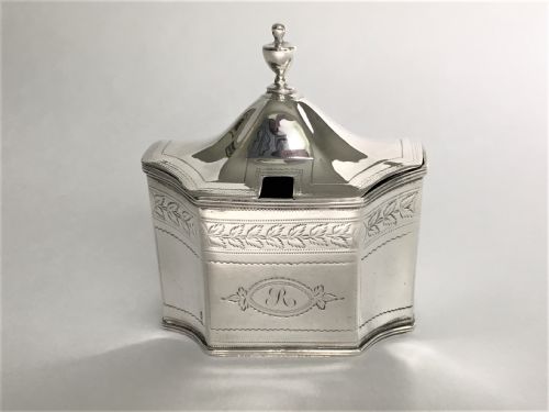 fig 1. A fabulous large Georgian silver mustard pot
