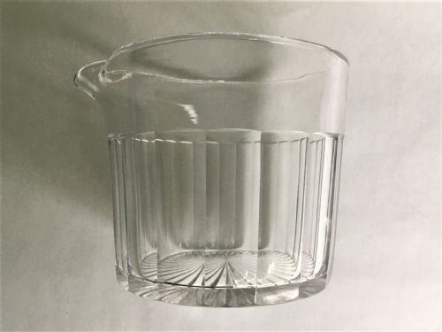 fig 2. A rare single lipped wine rinser