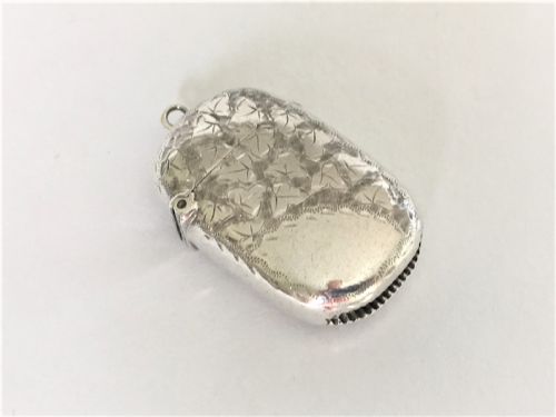 A Victorian Ivy Engraved Silver Vesta