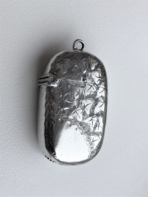 fig 1. A Victorian ivy engraved silver vesta