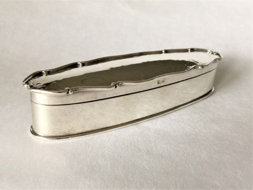 fig 1. A superb Arts & Crafts hammered silver trinket box