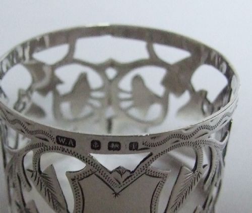 fig 1. A superior Edwardian boxed silver napkin ring