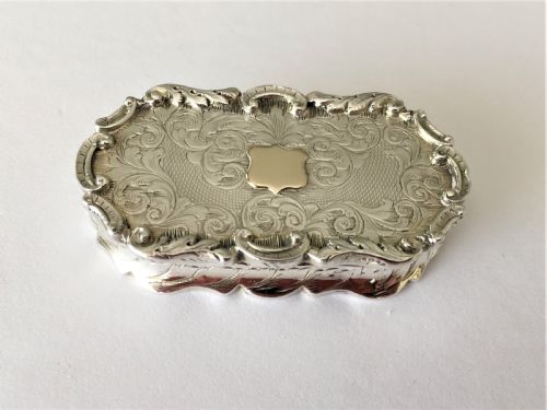 fig 1. A fabulous early Victorian silver gilt snuff box
