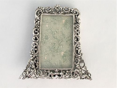 fig 1. A Victorian miniature silver photo frame