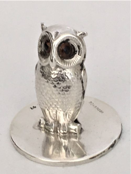 A Wonderful Sampson Morden Silver Owl Card/menu Holder