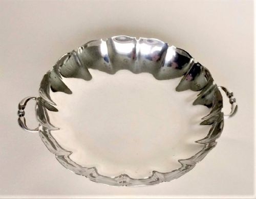 fig 1. A quality George V silver fluted bonbon dish