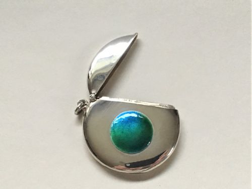 fig 1. A superb silver & enamel round vesta