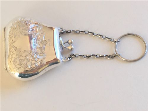 fig 1. A diminutive Edwardian silver cocktail purse