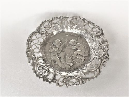 A Fabulous Victorian Cast Silver Frog Dish