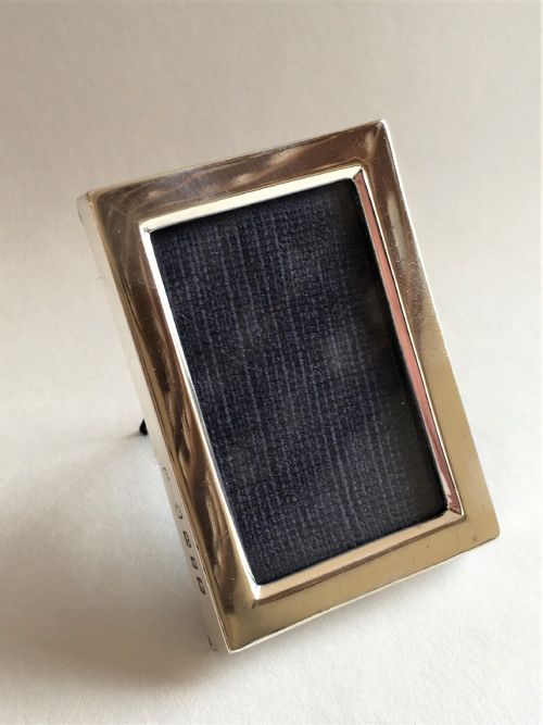 fig 1. A Victorian miniature silver photo frame