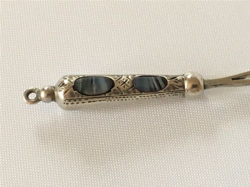 fig 1. A gorgeous Victorian silver & agate ribbon threader
