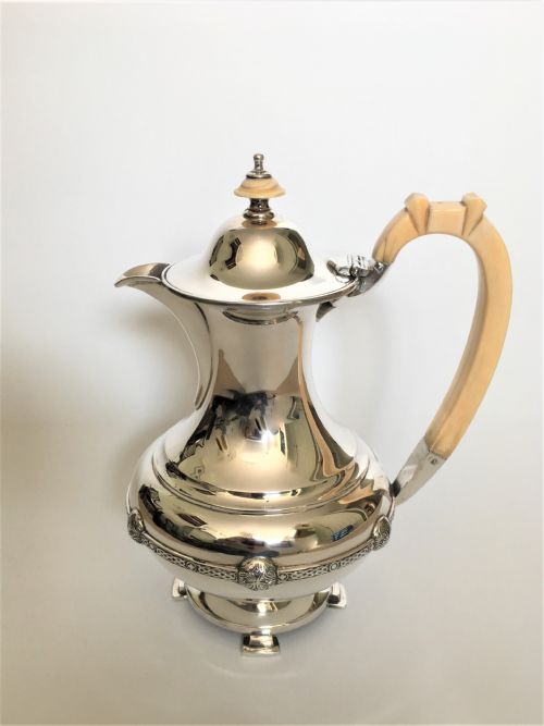 A Superb Arts & Crafts Silver Coffee Pot/hot Water Jug