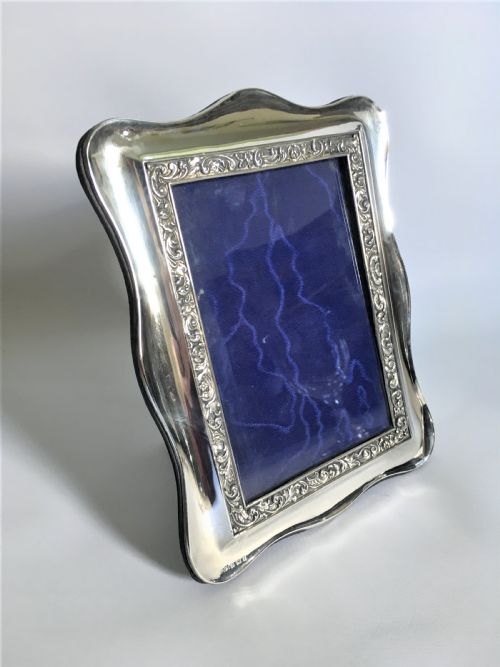 fig 1. A lovely Edwardian silver photo frame