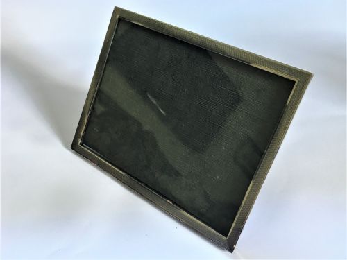 fig 1. An Art Deco silver landscape/portrait photo frame