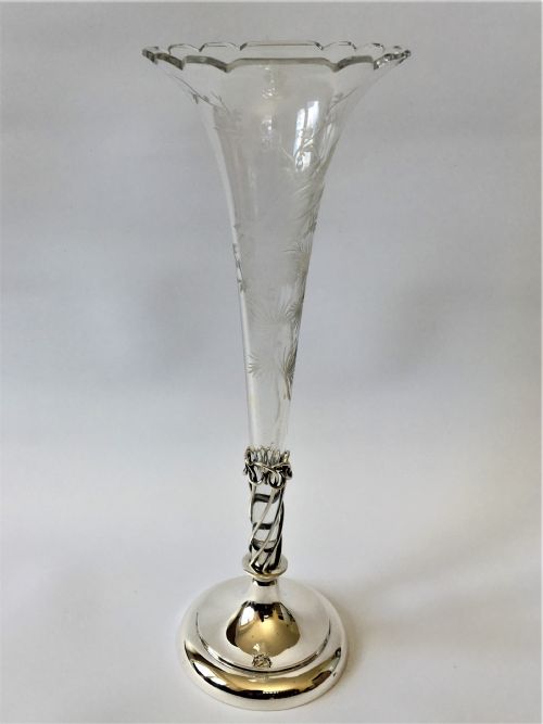 A Fabulous William Comyns Silver & Bird Engraved Stem Vase