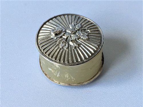 A Rare Georgian Silver Cotton Waxer