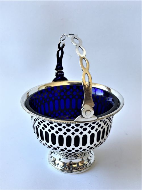 An Edwardian Pierced Silver Swing Handled Bonbon Basket