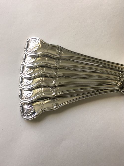 fig 1. An outstanding set of 6 Irish Georgian silver serving spoons