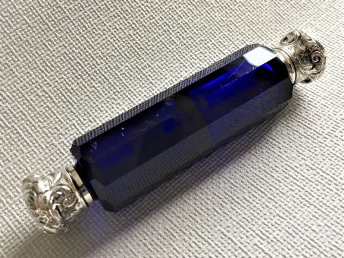 A Silver Mounted Victorian Double Ended Scent Bottle