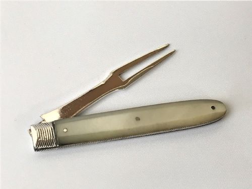 A Late 18th Century Silver Folding Fruit Fork