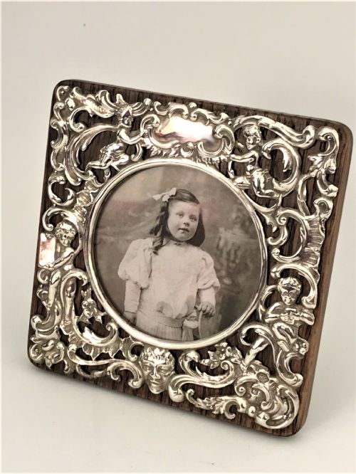A Superb Victorian Silver Photo Frame by William Comyns