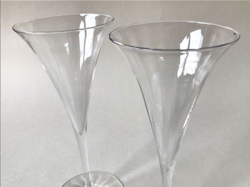 fig 1. A stunning pair of fine quality champagne flutes