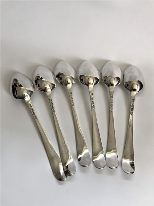 fig 1. An outstanding set of 6 Irish 18th Century silver serving spoons