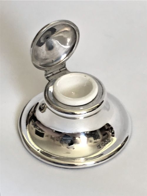 fig 1. A stylish Edwardian silver inkwell