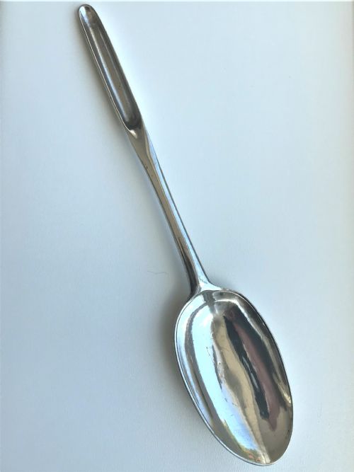 fig 1. A superb Irish silver 18th Century marrow spoon