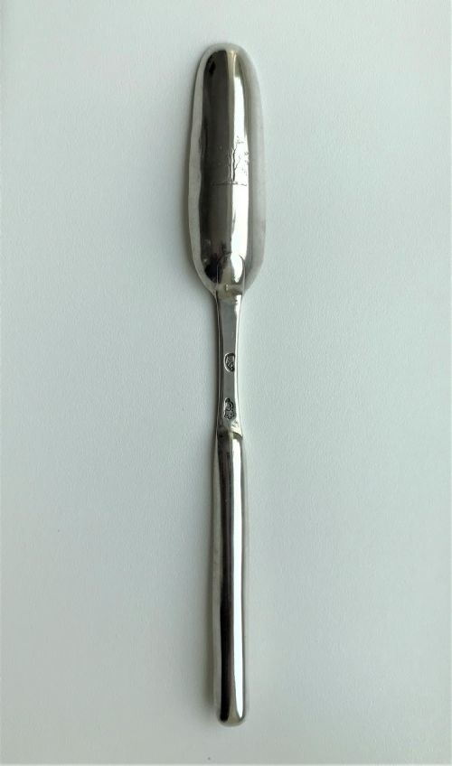 fig 1. An 18th Century Irish silver marrow scoop