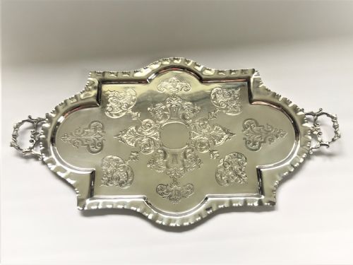 An Elegant Edwardian Silver Plated Drinks Tray