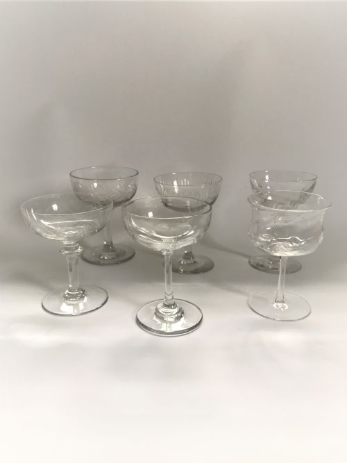 fig 2. A lovely harlequin set of 6 champagne bowls