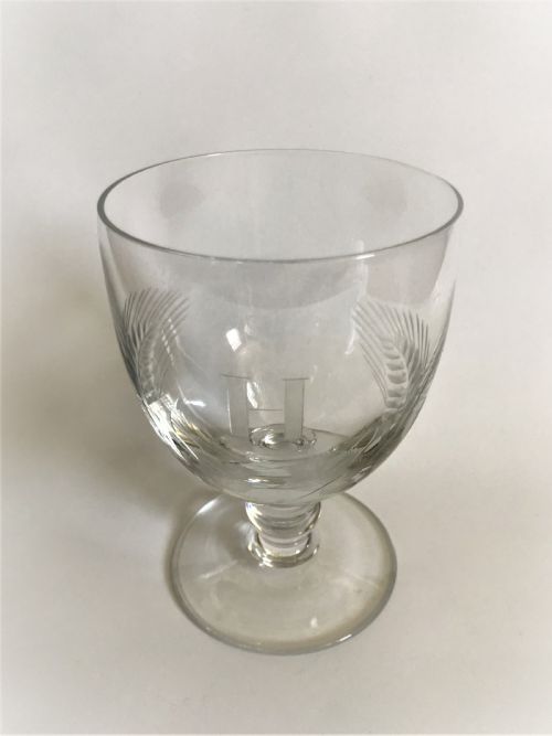 fig 1. A vintage Brierley rummer etched 'H'